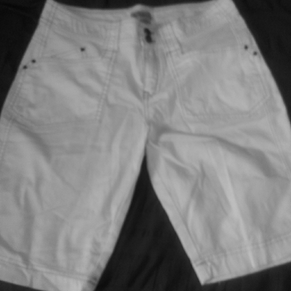 Ladies Bermuda shorts
